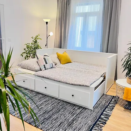 -1-zentral-traumwohnung-rhein *